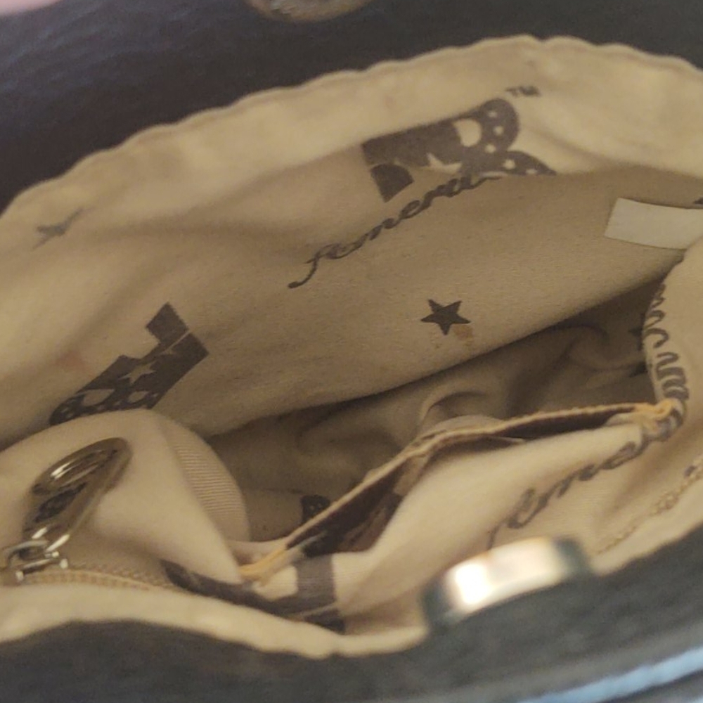 Skull crossbody purse - Picture 4 of 7